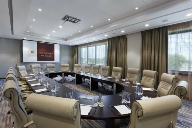 Ostatnie terminy na wynajęcie tego centrum na konferencje w Warszawie - o jakim obiekcie mowa?